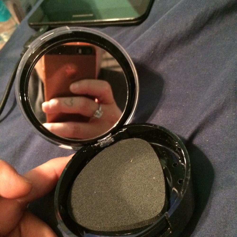 Revlon concealer/ foundation - Picture 5 of 5